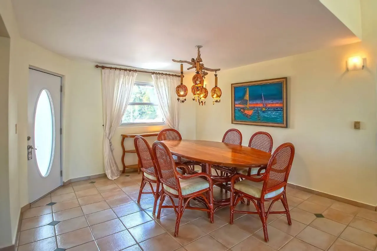 קברטה Velero Beach Resort מלון